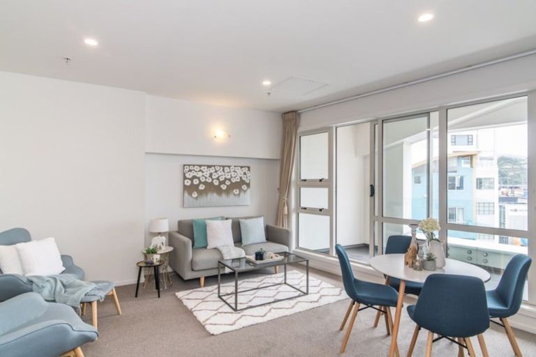Photo of property in Stadium Garden Flats, 308/107 Thorndon Quay, Pipitea, Wellington, 6011