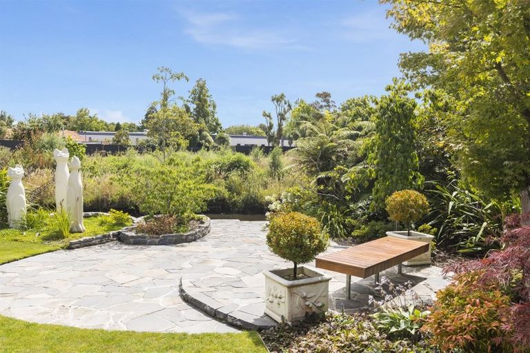 Photo of property in 176 Clyde Road, Burnside, Christchurch, 8053