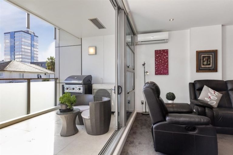 Photo of property in Maison Apartments, 107/16 Huron Street, Takapuna, Auckland, 0622