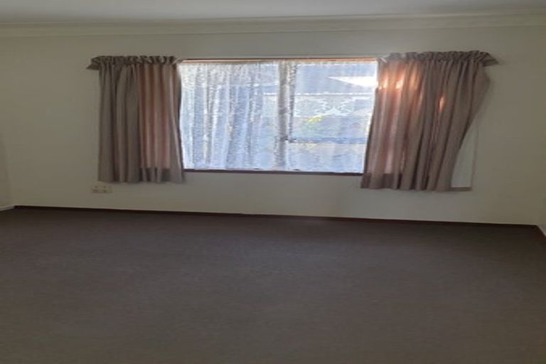 Photo of property in 121a Russell Road, Manurewa, Auckland, 2102