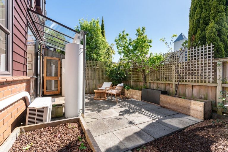 Photo of property in 1/80 Hobson Street, Thorndon, Wellington, 6011