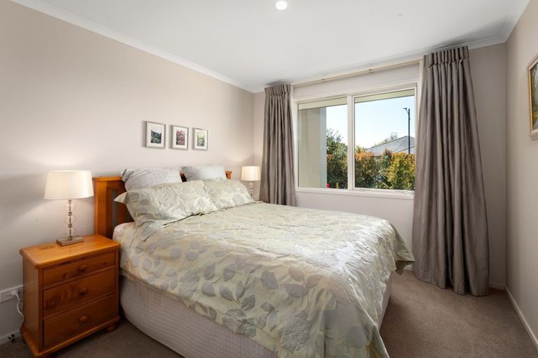 Photo of property in 2 Tranquil Grove, Omokoroa, 3114