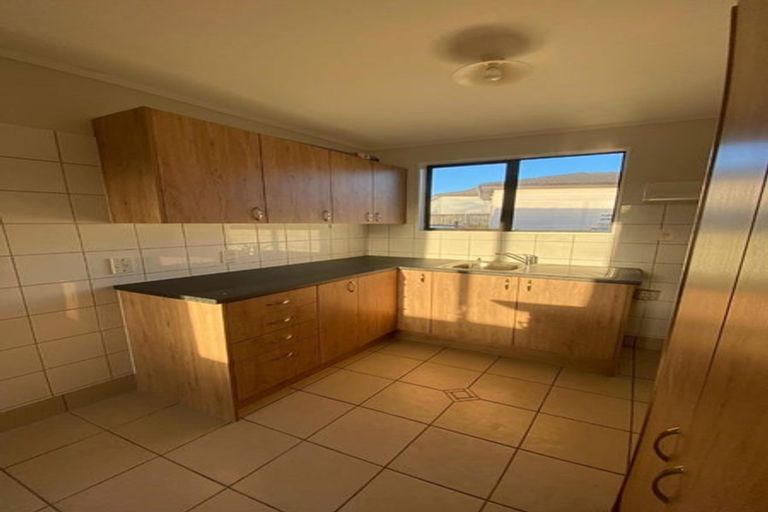 Photo of property in 2/16 Silver Creek Road, Weymouth, Auckland, 2103