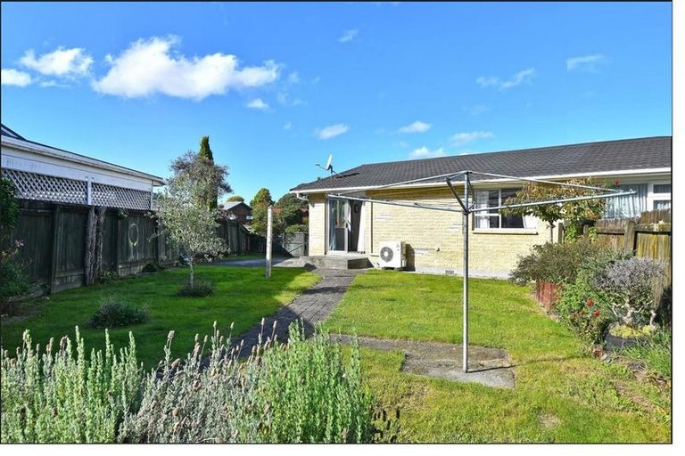 Photo of property in 1/21 Denver Grove, Totara Park, Upper Hutt, 5018