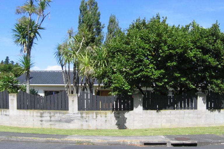 Photo of property in 6 Capricorn Place, Browns Bay, Auckland, 0630