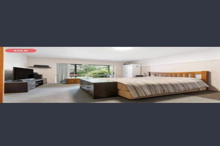 Photo of property in 9 Forsythe Place, Massey, Auckland, 0614