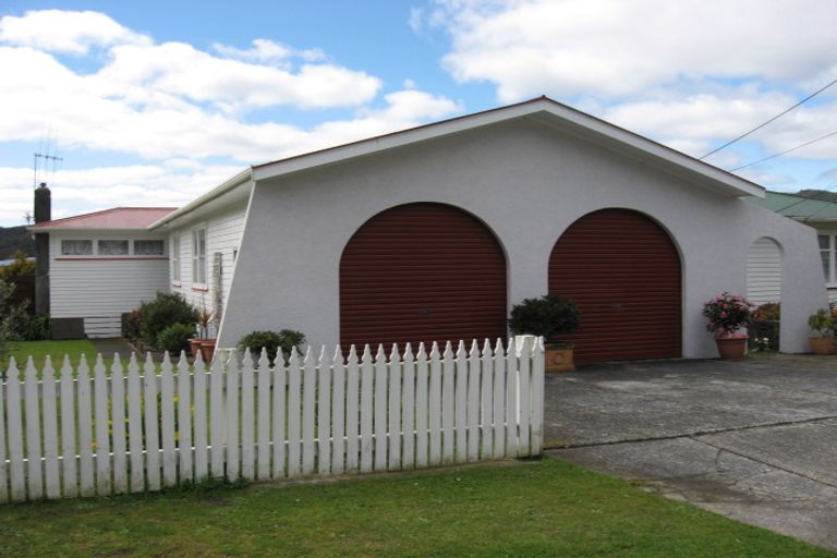 Photo of property in 62 Karaka Street, Wainuiomata, Lower Hutt, 5014