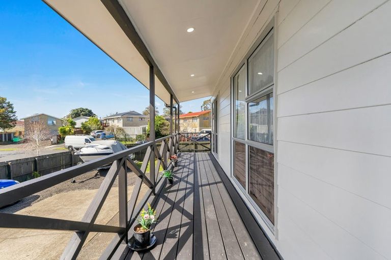 Photo of property in 7 Frobisher Way, Clendon Park, Auckland, 2103