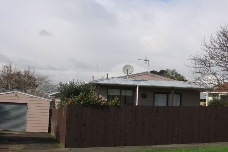 Photo of property in 37 Totara Road, Awapuni, Palmerston North, 4412