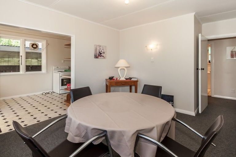 Photo of property in 3 Leicester Street, Terrace End, Palmerston North, 4410
