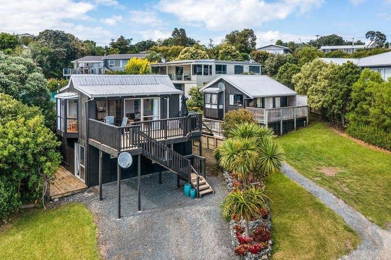 Photo of property in 8 Woodlands Avenue, Snells Beach, 0920