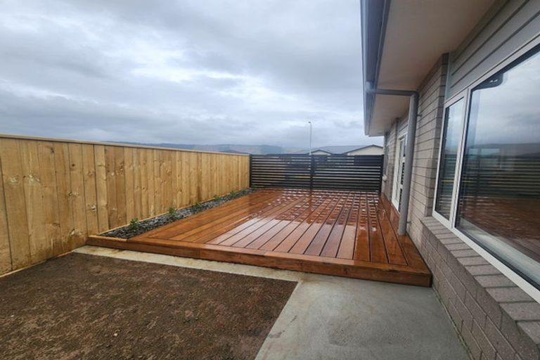 Photo of property in 8 Ash Close, Levin, 5510