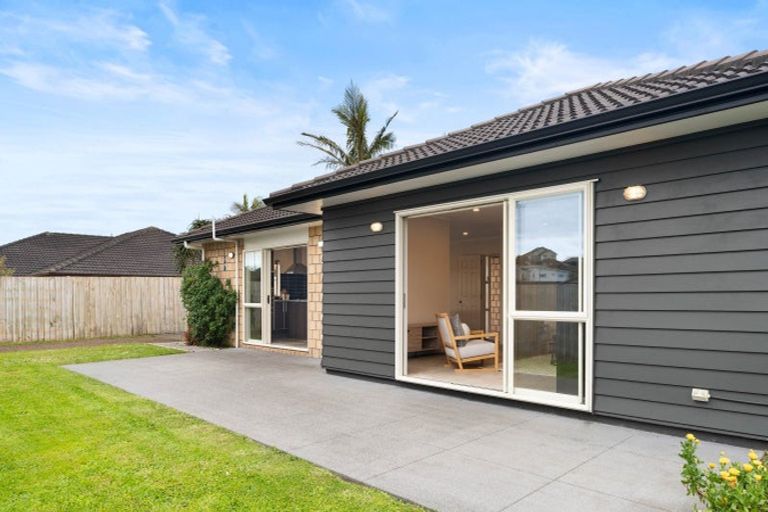 Photo of property in 6 Waynes Place, Pukekohe, 2120