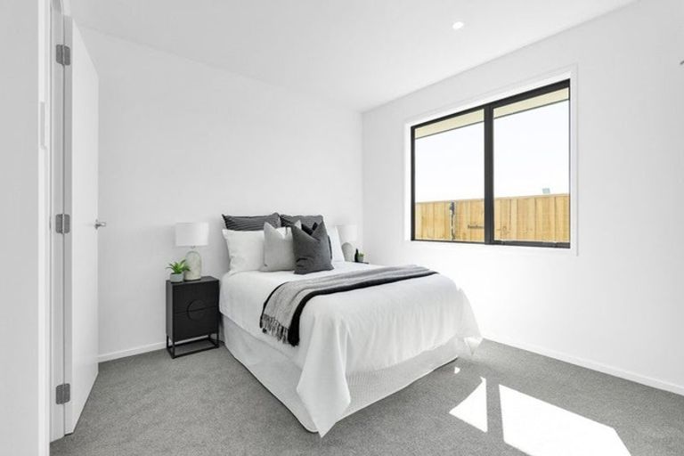Photo of property in 37 Cunliffe Road, Redwood, Christchurch, 8051