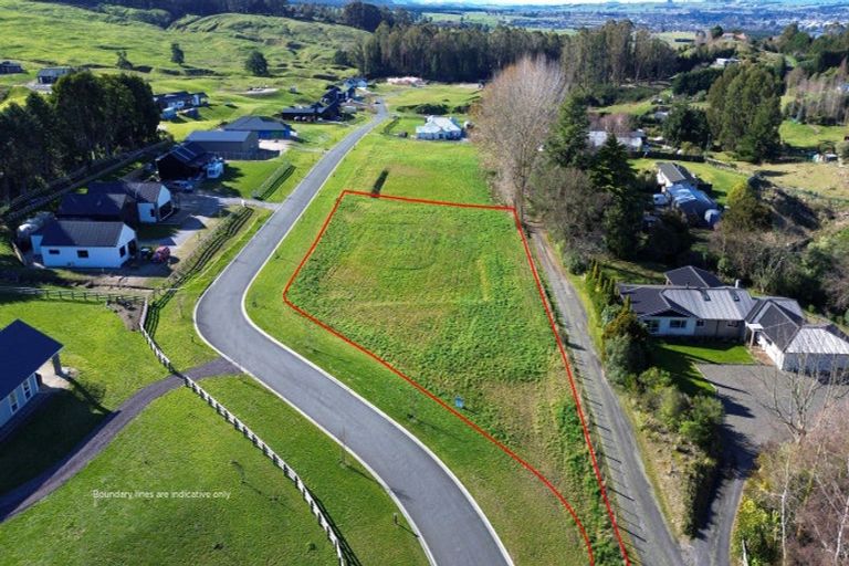 Photo of property in 2 Willow Lane, Acacia Bay, 3385