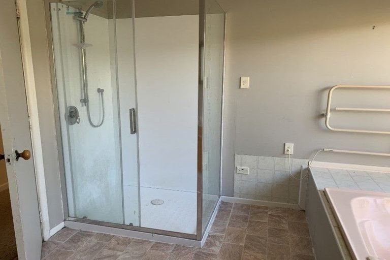 Photo of property in 126 Yaldhurst Road, Sockburn, Christchurch, 8042