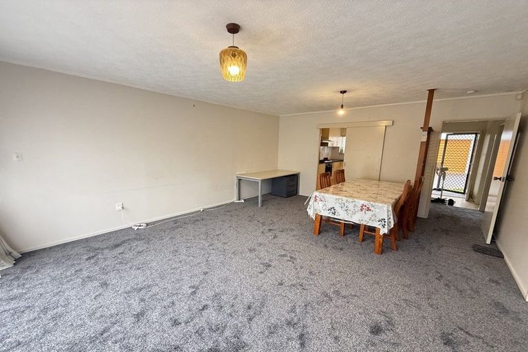 Photo of property in 2/25 Overton Road, Papatoetoe, Auckland, 2025