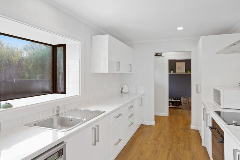 Photo of property in 45 Emlyn Place, Avondale, Christchurch, 8061