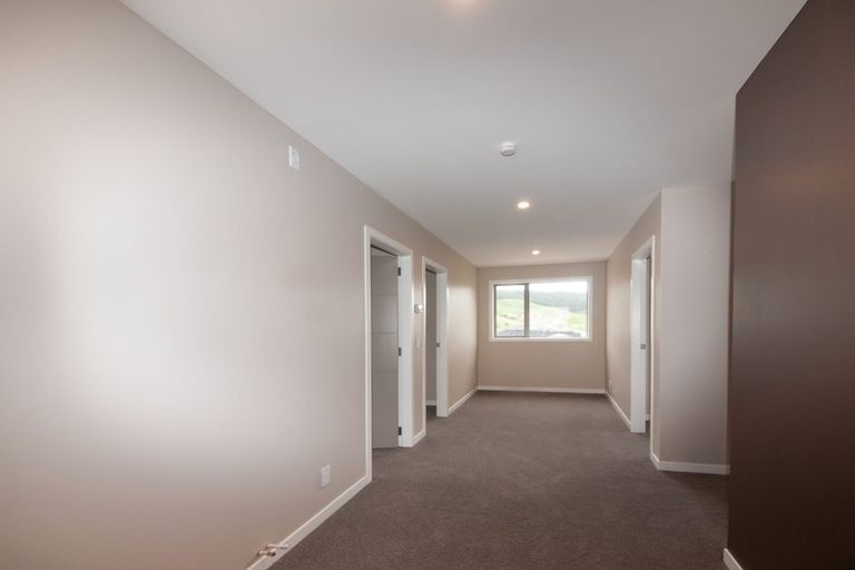 Photo of property in 166 Amesbury Drive, Churton Park, Wellington, 6037