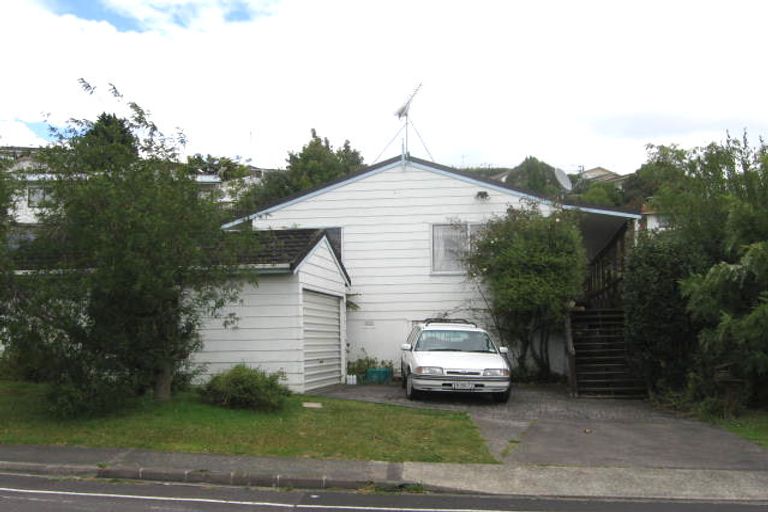 Photo of property in 63 Trias Road, Totara Vale, Auckland, 0629