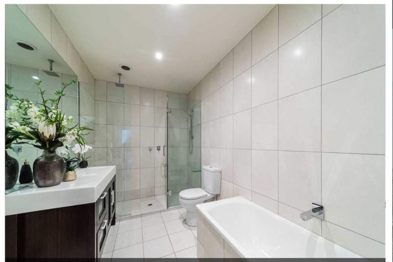 Photo of property in 234 Fernhill Road, Sunshine Bay, Queenstown, 9300