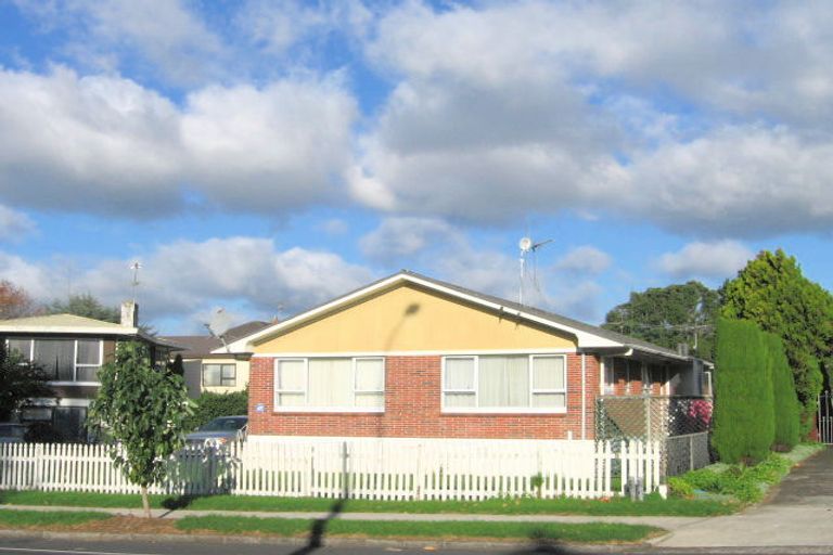 Photo of property in 2/279 Shirley Road, Papatoetoe, Auckland, 2025