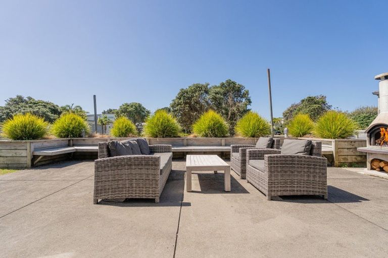 Photo of property in 113 Sands Crescent, Matarangi, Whitianga, 3592