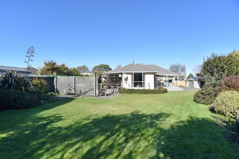 Photo of property in 11 Emlyn Place, Avondale, Christchurch, 8061