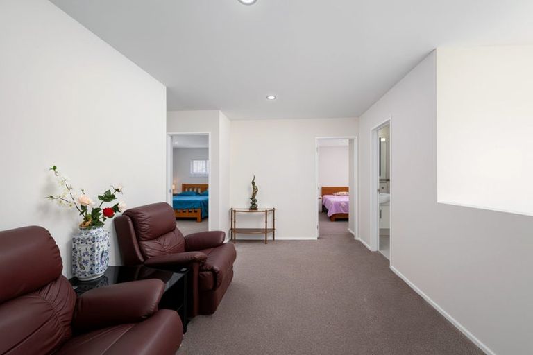 Photo of property in 93 Waitaki Street, Henderson, Auckland, 0612