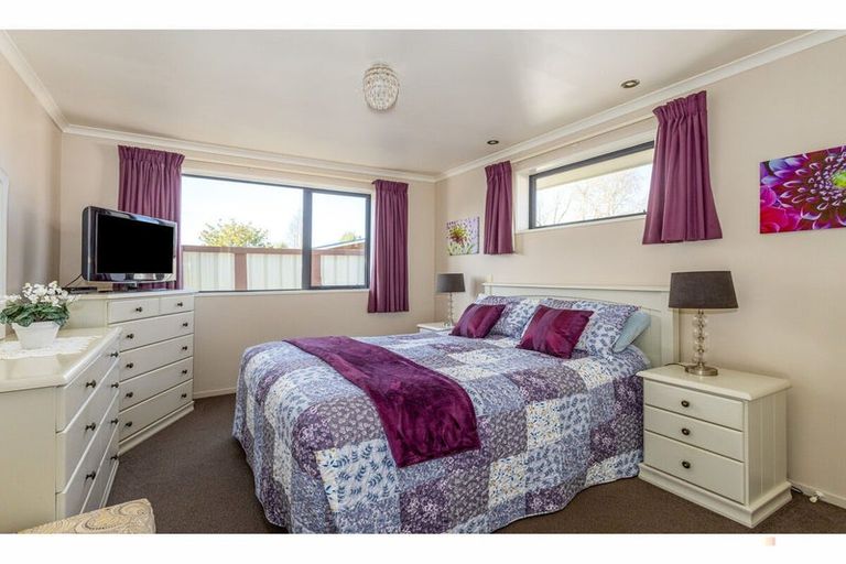 Photo of property in 240 Talbot Street, Geraldine, 7930