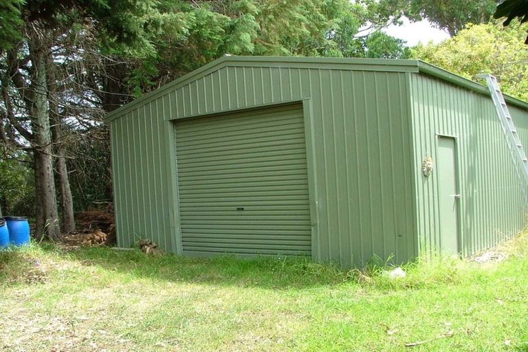 Photo of property in 882 South Head Road, South Head, Helensville, 0874