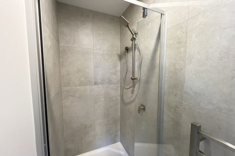 Photo of property in 8/90 Holly Road, St Albans, Christchurch, 8014