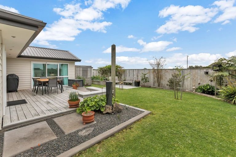 Photo of property in 40 Kowi Lakes Drive, One Tree Point, 0118