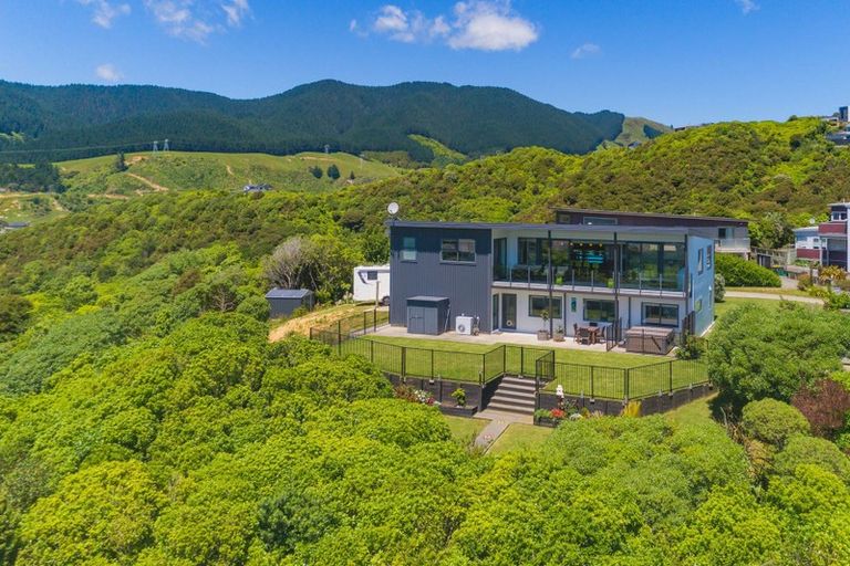 Photo of property in 7 Ocean Vista Lane, Paraparaumu, 5032