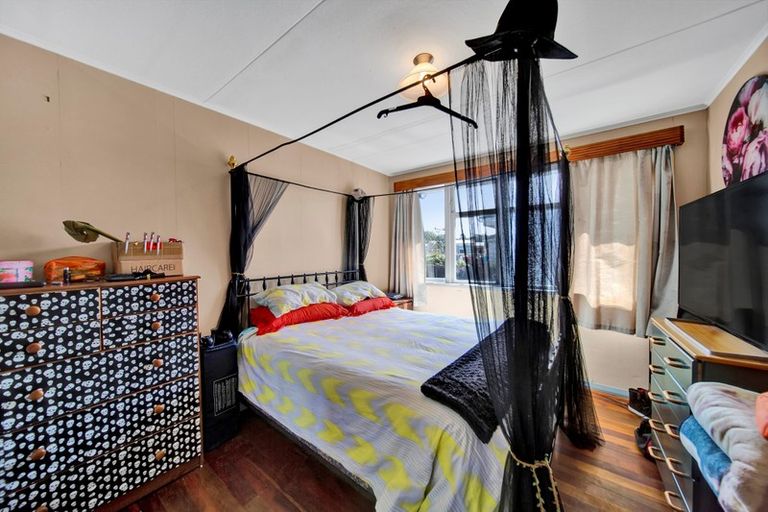 Photo of property in 287 South Road, Hawera, 4610