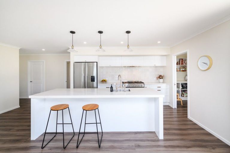 Photo of property in 2 Henty Lane, Marton, 4710