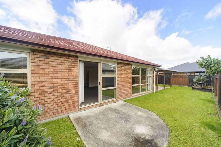 Photo of property in 7 Angelina Way, Kelvin Grove, Palmerston North, 4414