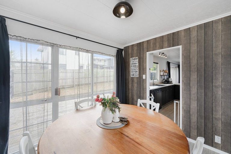 Photo of property in 37 Fraser Drive, Feilding, 4702