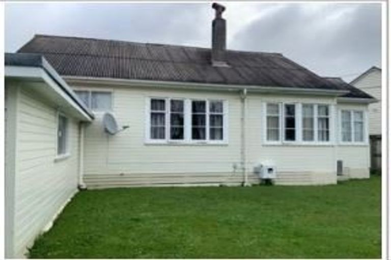 Photo of property in 2 Avery Grove, Boulcott, Lower Hutt, 5011
