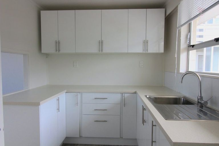 Photo of property in 5 Hawker Street, Mount Victoria, Wellington, 6011