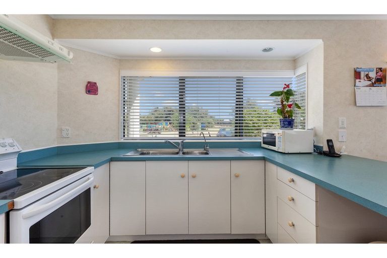 Photo of property in 1 The Glebe, Coastlands, Whakatane, 3120