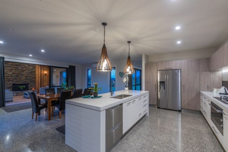 Photo of property in 2 Puriri Park Lane, Waipapa, 0230