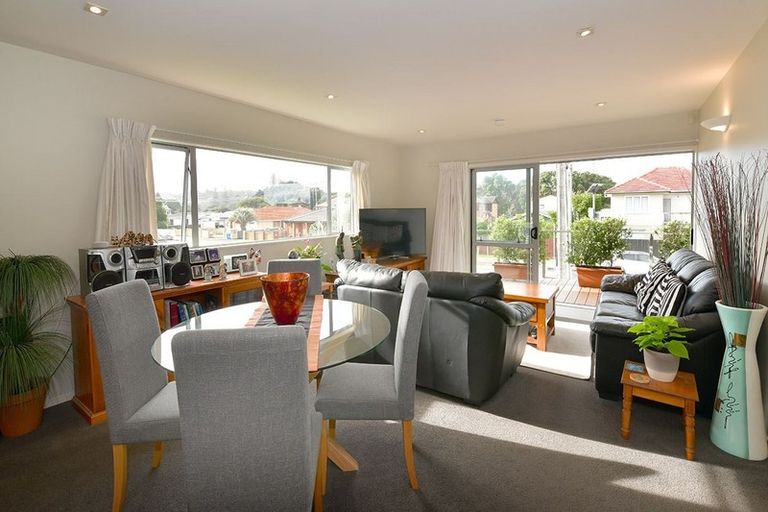 Photo of property in 205/252 Centreway Road, Orewa, 0931
