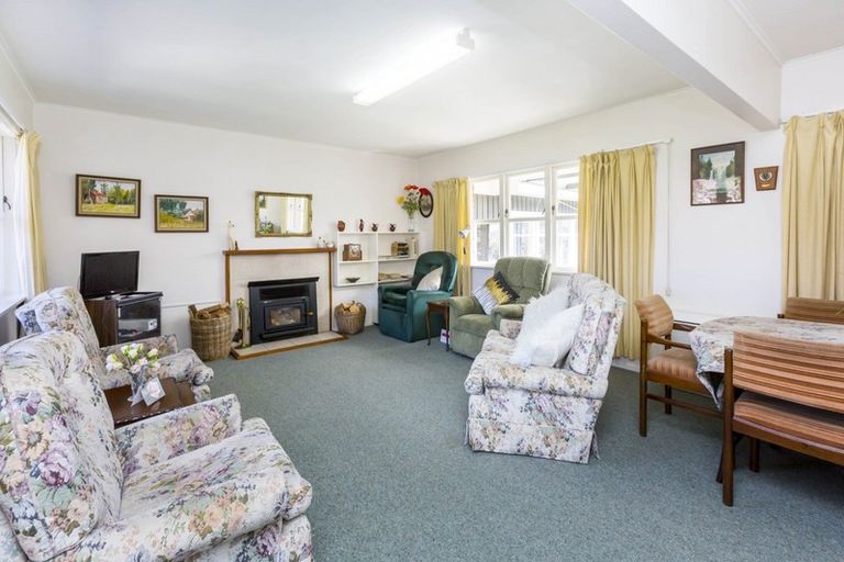 Photo of property in 11 York Avenue, Heretaunga, Upper Hutt, 5018