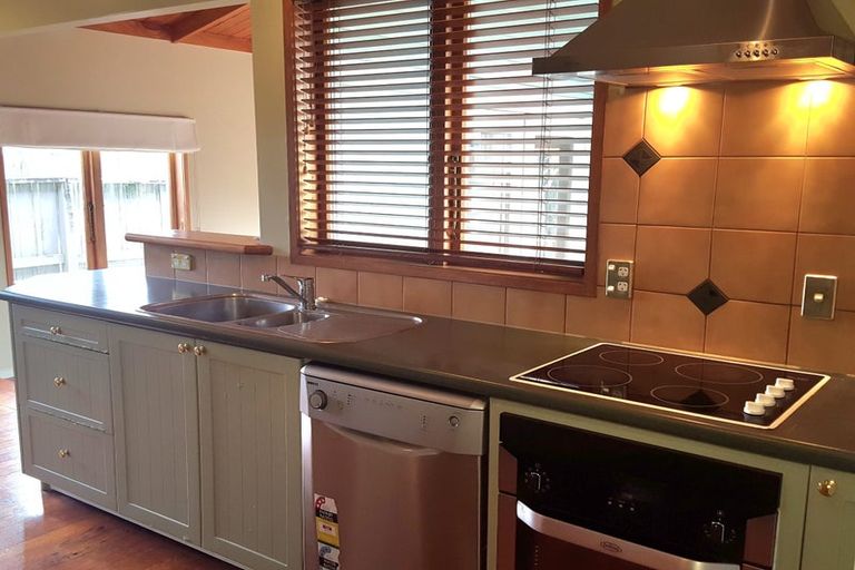 Photo of property in 15 Stewart Place, Melville, Hamilton, 3206