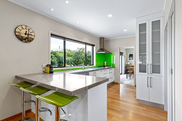 Photo of property in 105 Muir Avenue, Mangere Bridge, Auckland, 2022
