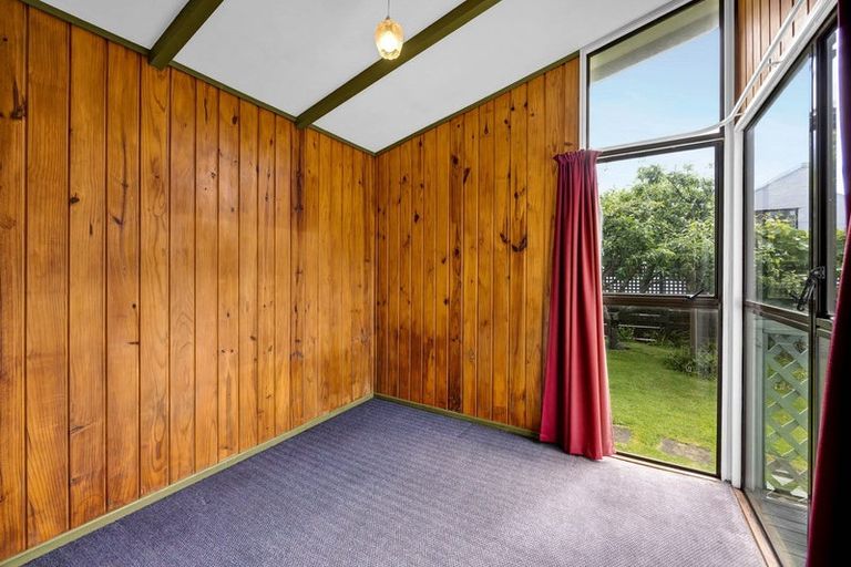Photo of property in 4 Quin Crescent, Hawera, 4610