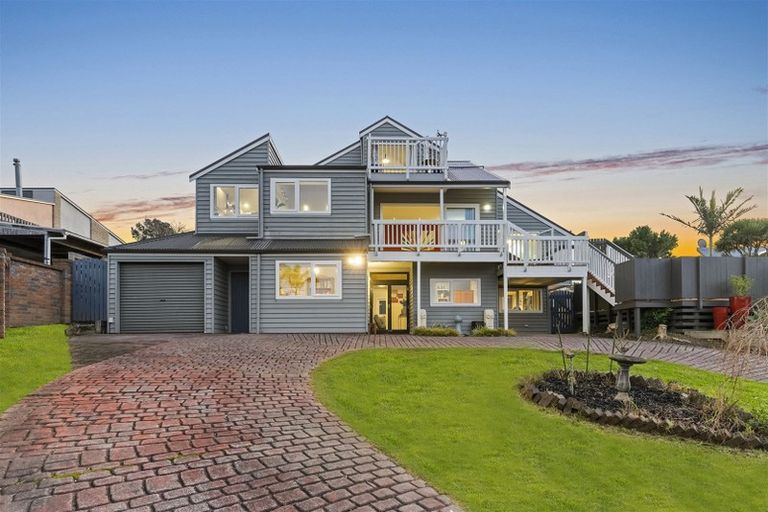 Photo of property in 13 Miraka Place, Birkenhead, Auckland, 0626