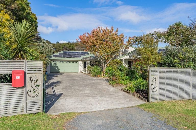 Photo of property in 11 Grand Poppa Way, Otaihanga, Paraparaumu, 5036