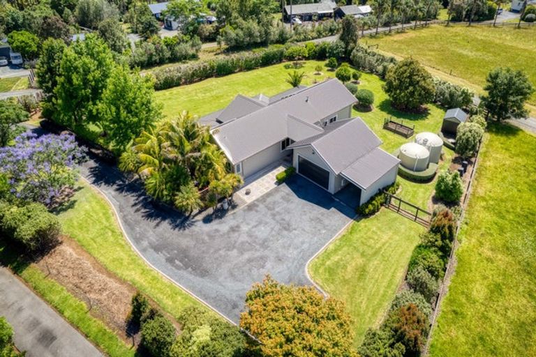 Photo of property in 18 Karaka Drive, Kerikeri, 0230